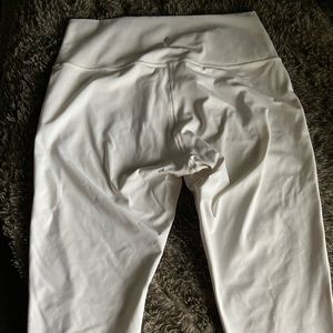 Lululemon Wunder Under Cropped Leggings